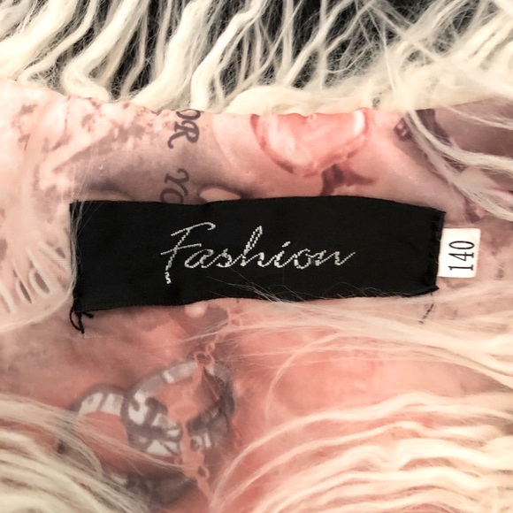 FASHION " Faux Fur Vest in Vanilla" - Picture 2 of 4